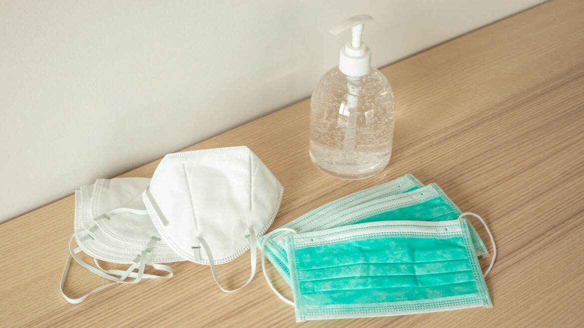 różne maseczki antywirusowe